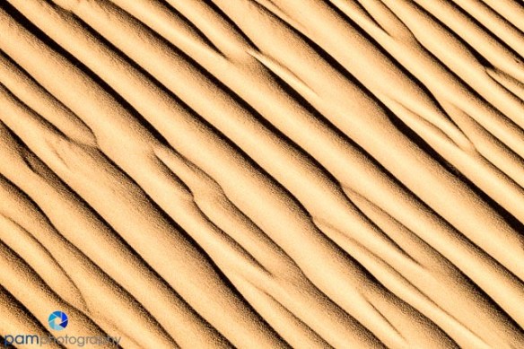Repeating lines in sand dunes